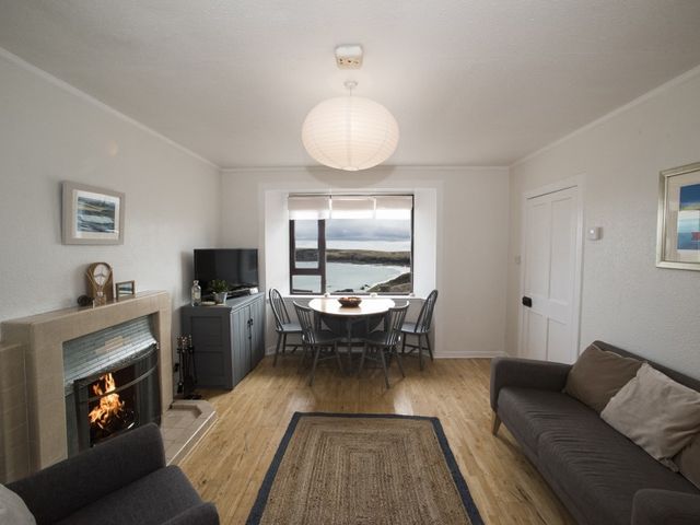 Road End Cottage - 1111532 - photo 4