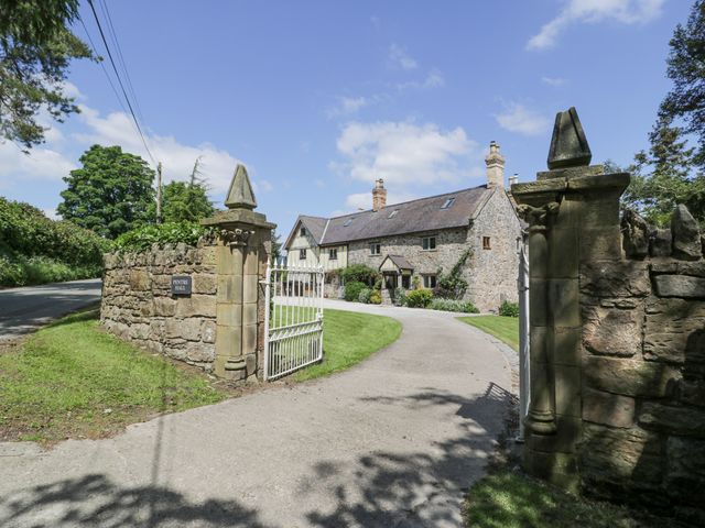 Pentre Hall - 1112629 - photo 2