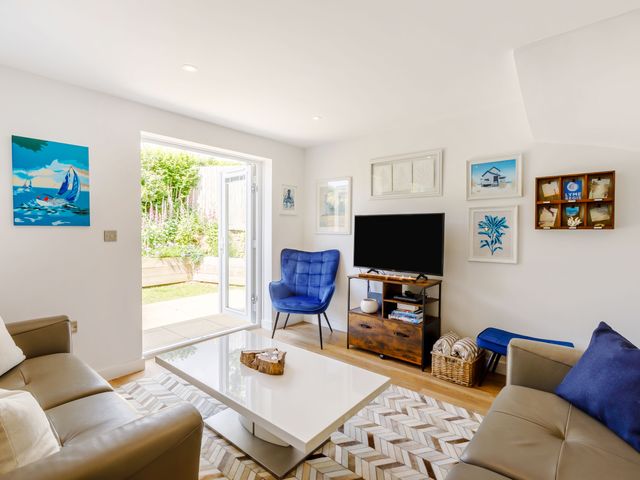 6 Chatterton Mews - 1112737 - photo 3