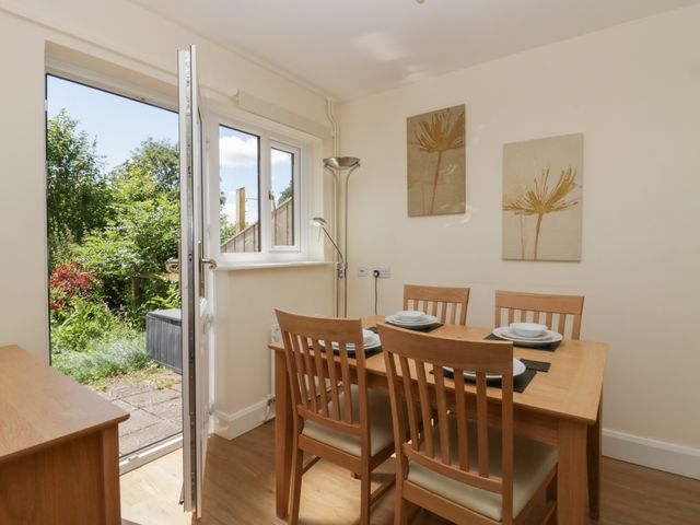 Jubilee Two Bedroom House Pet Friendly - 1112835 - photo 5