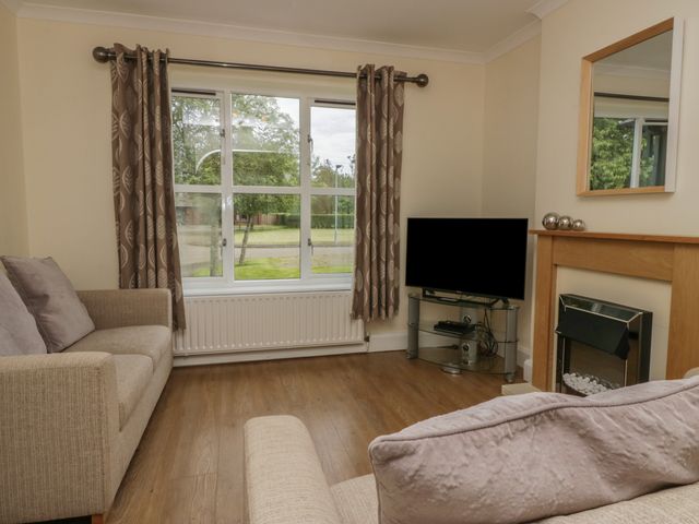 Jubilee Two Bedroom House Pet Free Baby Friendly - 1112837 - photo 4