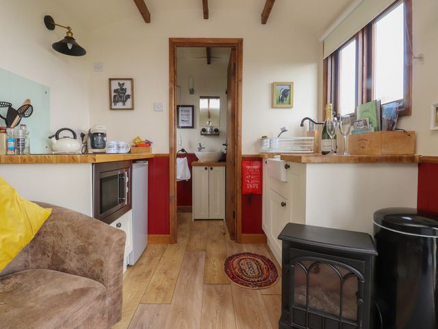 The Herdsman Luxury Shepherds Hut - 1112932 - photo 5