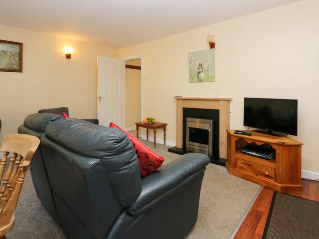 Newfield Apartment 1 - 1114469 - photo 4