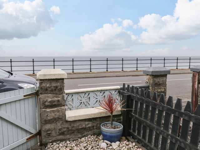 7 Marine Drive - 1115012 - photo 2