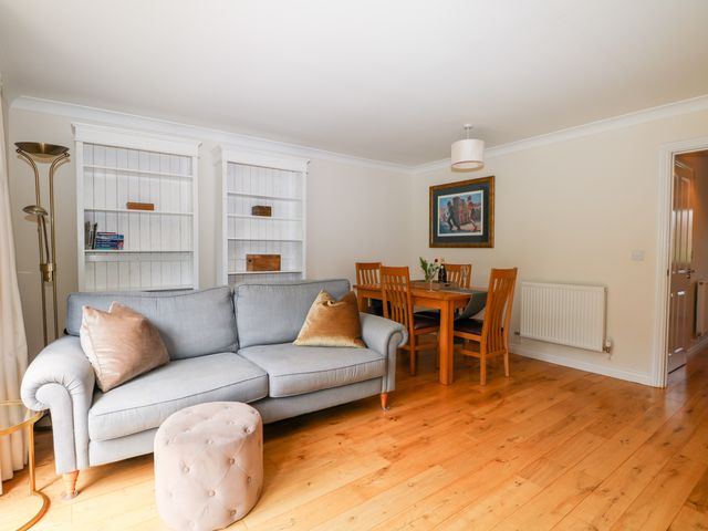 Baldwin Close - 1115232 - photo 4