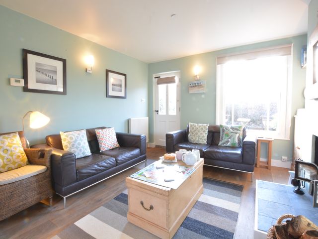 6 Coastguard Cottages, Aldeburgh - 1116819 - photo 5