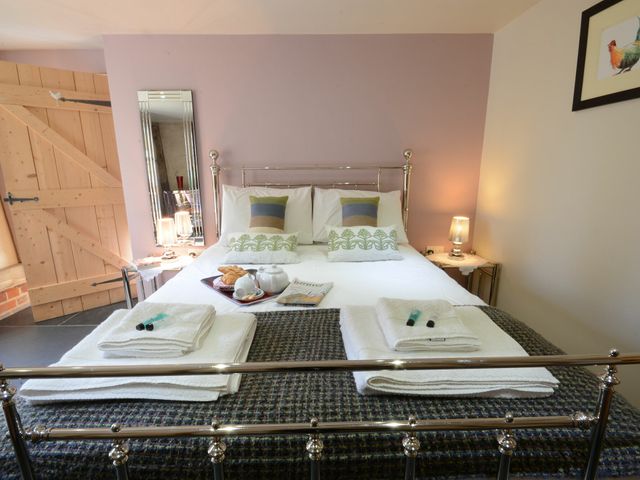 Yew Tree Farm Barn, Worlingworth - 1116870 - photo 3