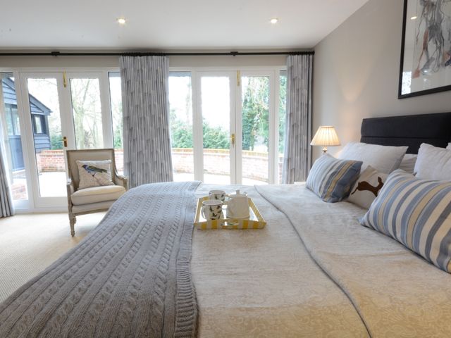 Bird Cottage, Burgh - 1116875 - photo 2