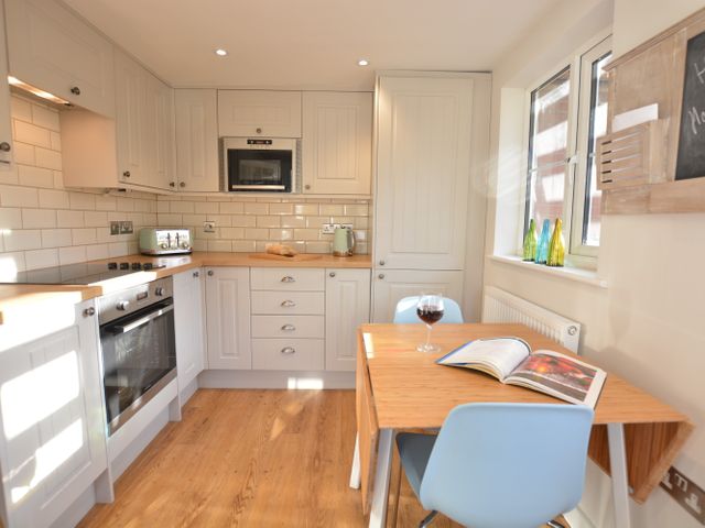 Little Turnpike Cottage, Melton - 1116908 - photo 3