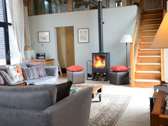 Manor House Barn, Peasenhall - 1116962 - photo 4