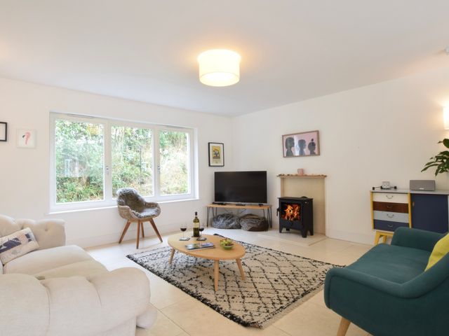3 Hopton Yard, Yoxford - 1117078 - photo 1