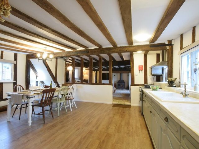 Church Farmhouse, Cookley - 1117090 - photo 4