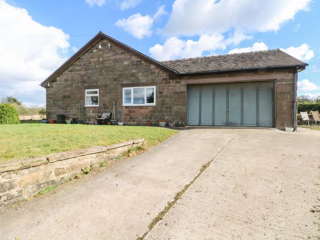 Hawksbridge Bungalow - 1117675 - photo 2