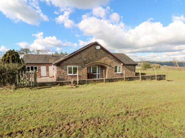 Hawksbridge Bungalow - 1117675 - photo 3