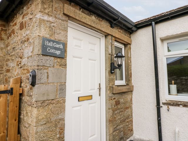 Hall Garth Cottage - 1119204 - photo 2