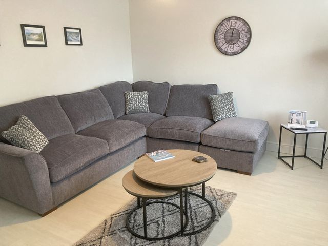 LunaRoxx, 6 Meadow Gardens, Kilgetty - 1119260 - photo 3