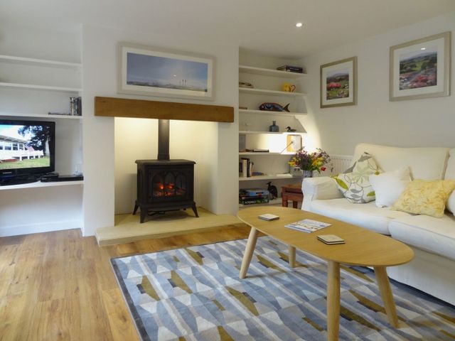 Fiddlesticks Cottage - 1120154 - photo 2
