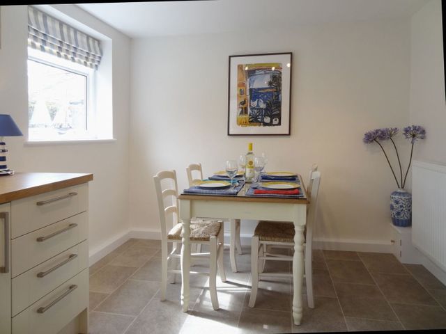 Fiddlesticks Cottage - 1120154 - photo 4