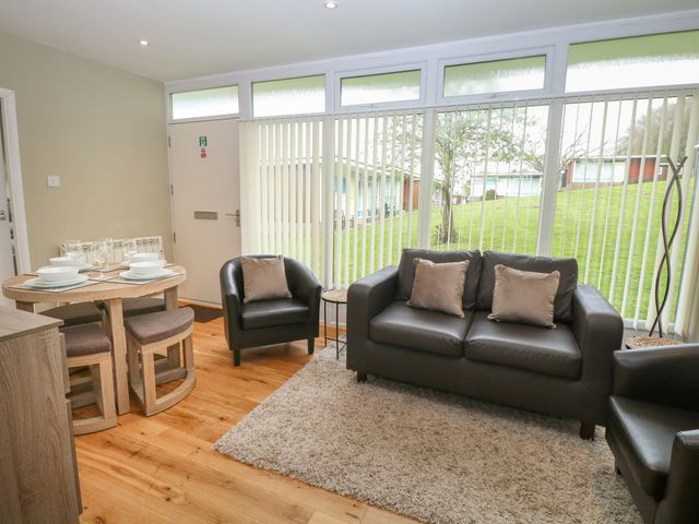 107 Kings Chalet Park - 1120530 - photo 2