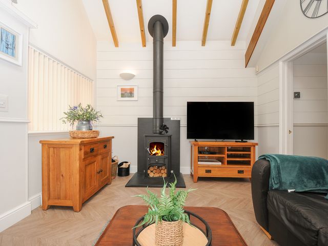 Curlew Lodge - 1120957 - photo 4