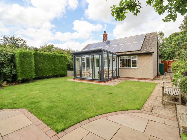 Manor Cottage - 1121892 - photo 1