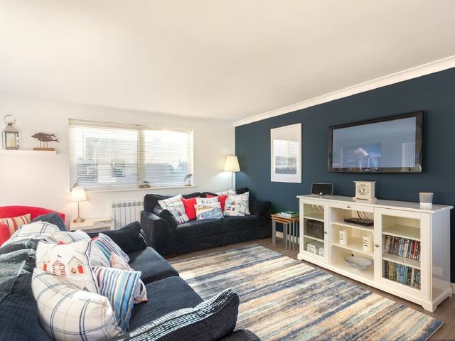Stones Throw - 1121899 - photo 3