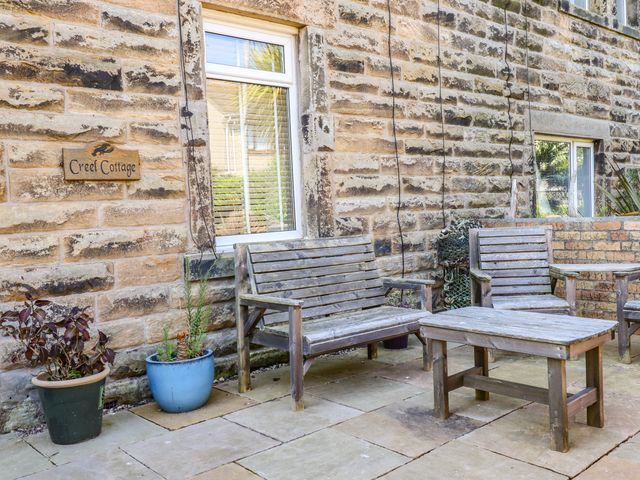 Creel Cottage, Blackwood Street - 1122045 - photo 2