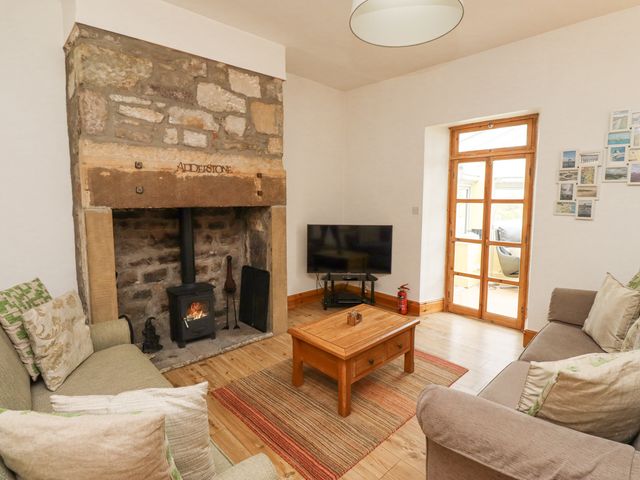 Adderstone Cottage - 1122281 - photo 4