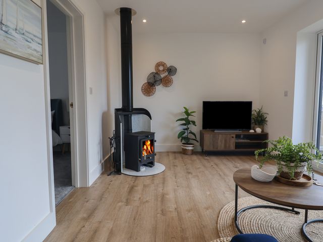 The Bungalow - 1122777 - photo 2