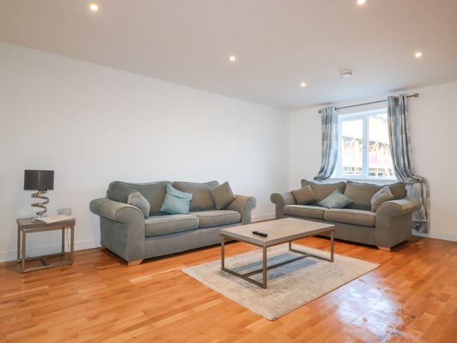 6A The Mews - 1123046 - photo 5