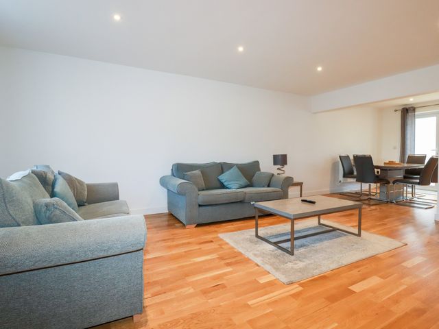 6B The Mews - 1123048 - photo 4