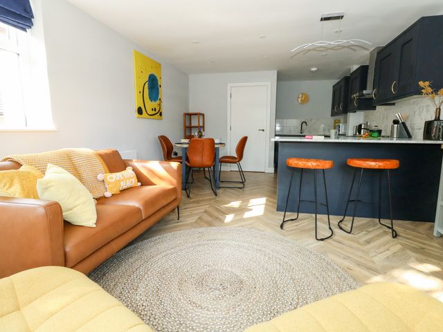 Flat 6, Thornlow Heights - 1123245 - photo 4