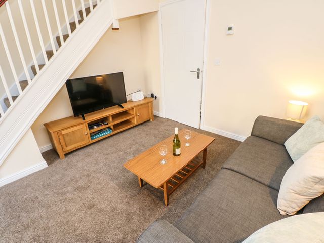 66 Dale Grove - 1123727 - photo 3