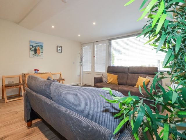 Falcon House - 1124200 - photo 4
