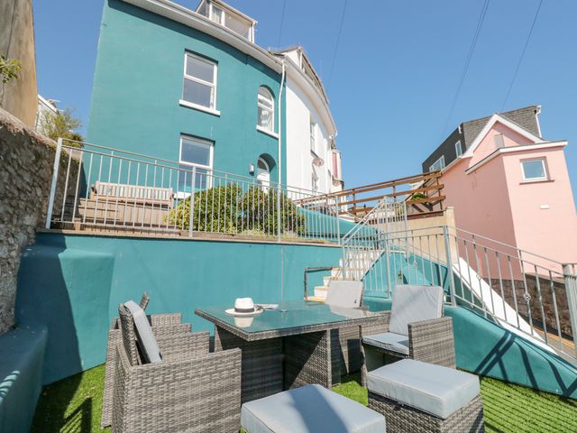 2 North Furzeham Road - 1124246 - photo 2
