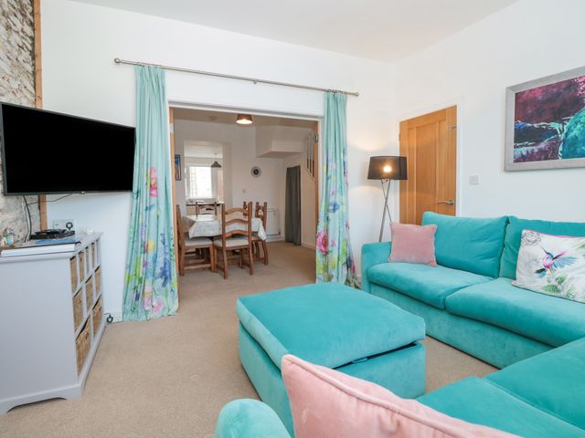 2 North Furzeham Road - 1124246 - photo 4
