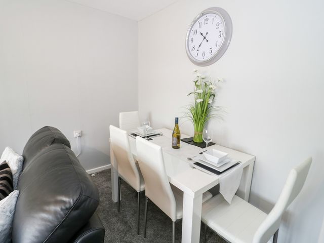 17 Ffordd Gwenllian - 1124657 - photo 4