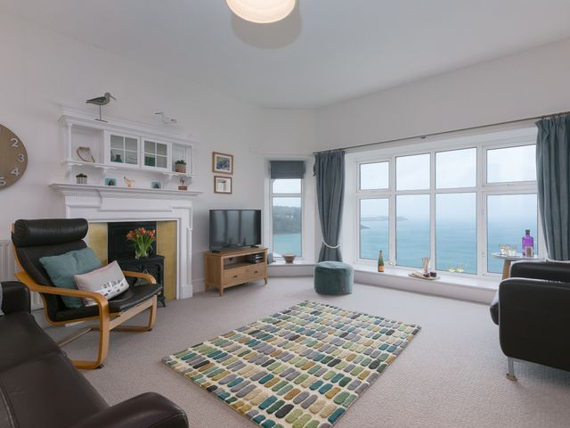 4 Pentowan Court - 1124767 - photo 2