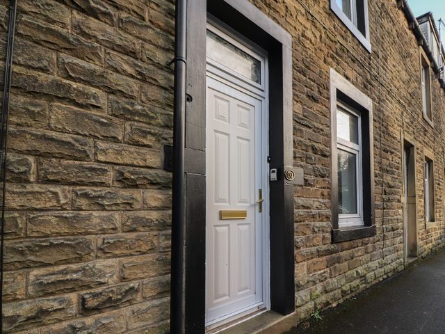 10 Haw Grove - 1125028 - photo 2