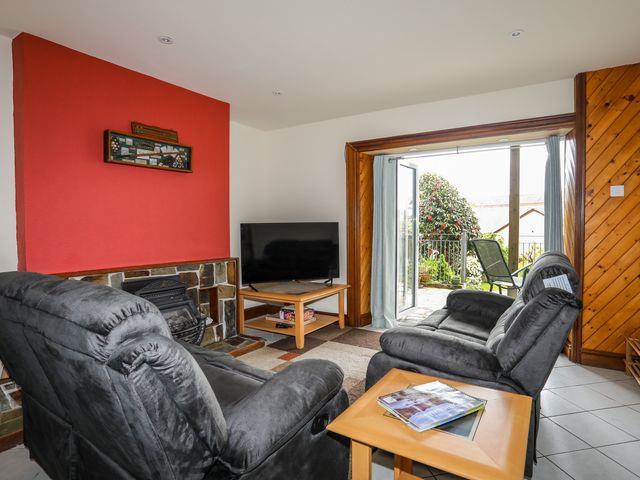 Hillside Apartment - 1126230 - photo 3