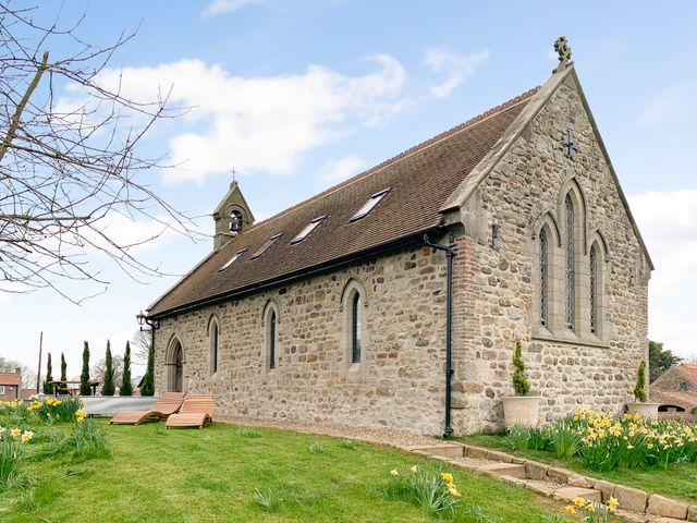 St Edmunds Church - 1126905 - photo 1