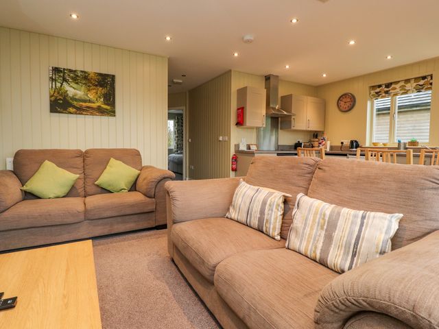 Oak Lodge - 1127228 - photo 2