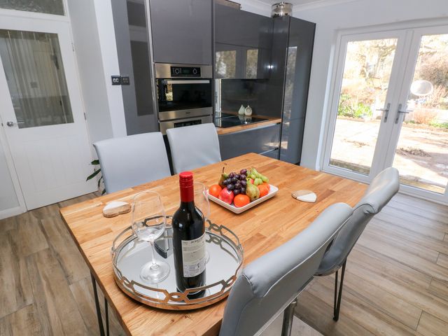 1 Gloucester Way - 1127678 - photo 5