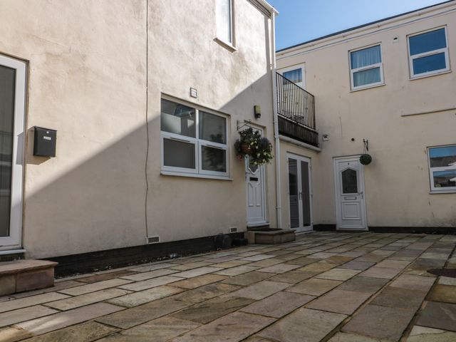 Flat 8 - 1128157 - photo 2