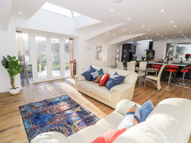 The Cottage at Cromlech Manor Farm - 1128553 - photo 3