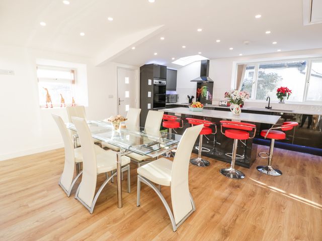 The Cottage at Cromlech Manor Farm - 1128553 - photo 5