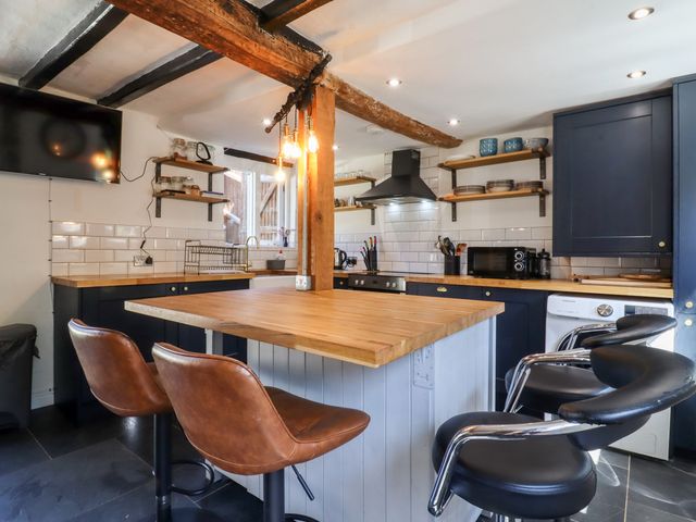 Bedfordshire Thatched Cottage - Dogs Welcome - 1128760 - photo 3