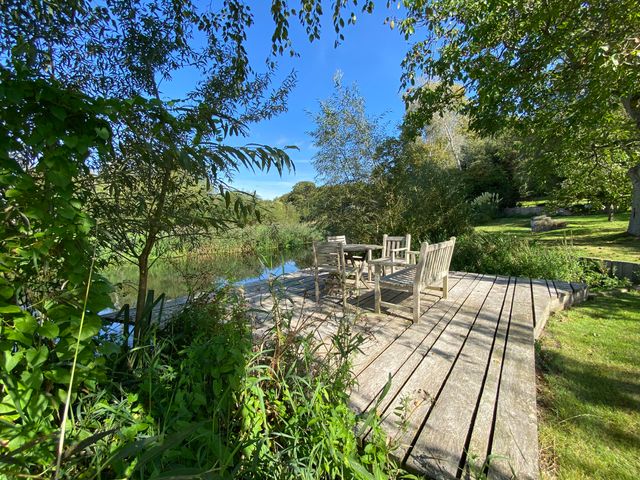 Avon Turn View - 1128826 - photo 2