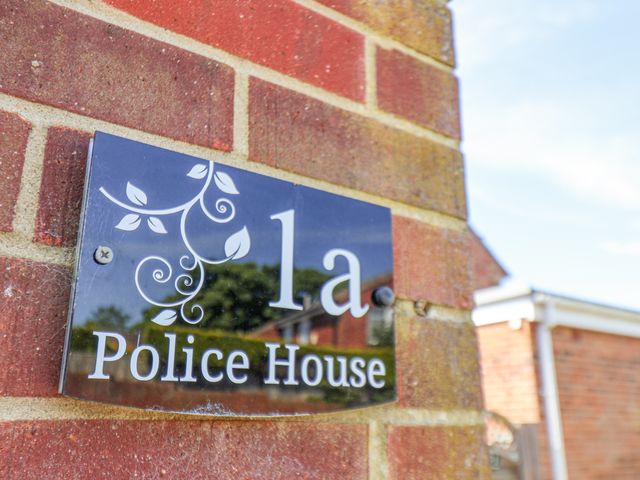 1A Police House - 1129113 - photo 3