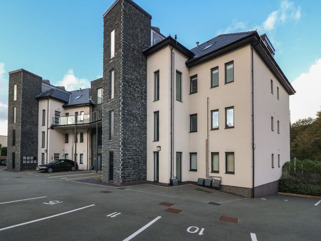 Apartment 16 - 1129189 - photo 2
